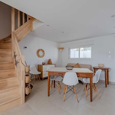 Vakantiehuis Annibal, Maison De Vacance 6,8 Personnes, 66420 Barcares Le Barcarès