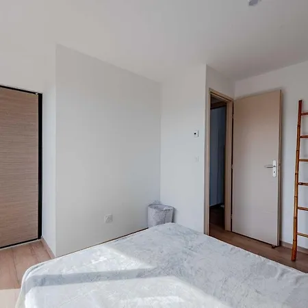 Vakantiehuis Annibal, Maison De Vacance 6,8 Personnes, 66420 Barcares Le Barcarès