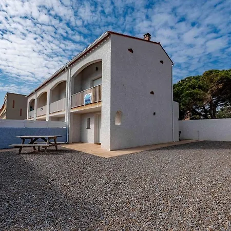 Vakantiehuis Annibal, Maison De Vacance 6,8 Personnes, 66420 Barcares Le Barcarès